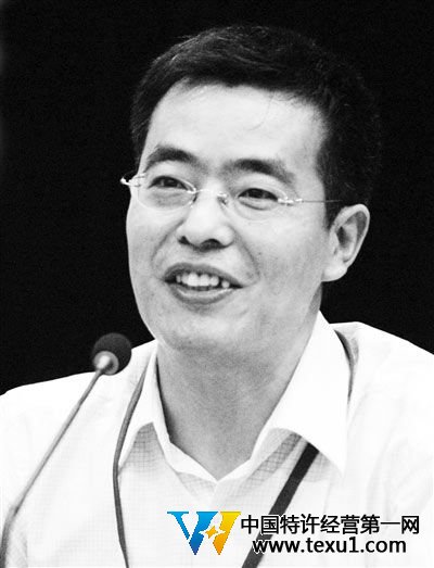 蘇長和,復旦大學國際關系與公共事務學院外交學系教授,上海市中國特色社會主義理論體系研究中心兼職研究員。